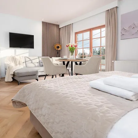 Apartament Lola 5 *